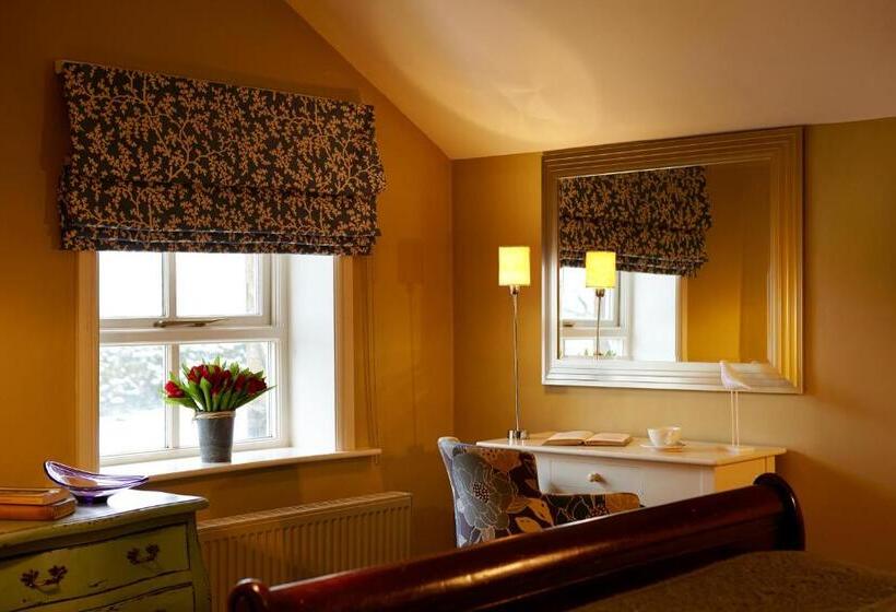 Отель The Devonshire Fell