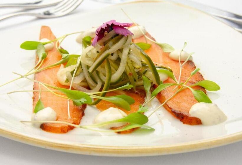 Отель The Devonshire Fell