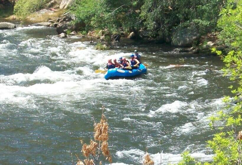 فندق على الطريق Lakeshore Lodge