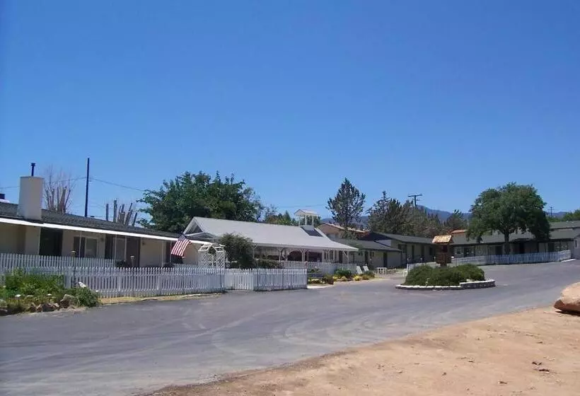 Motelli Lakeshore Lodge