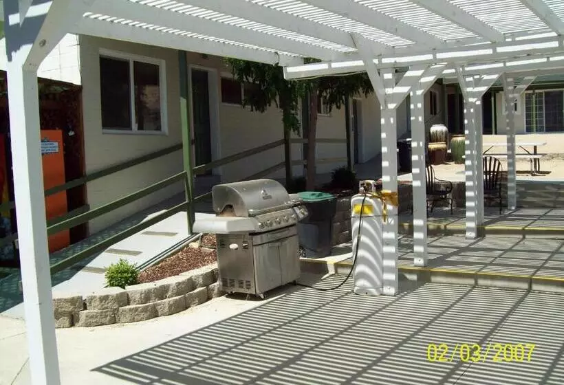 Motelli Lakeshore Lodge