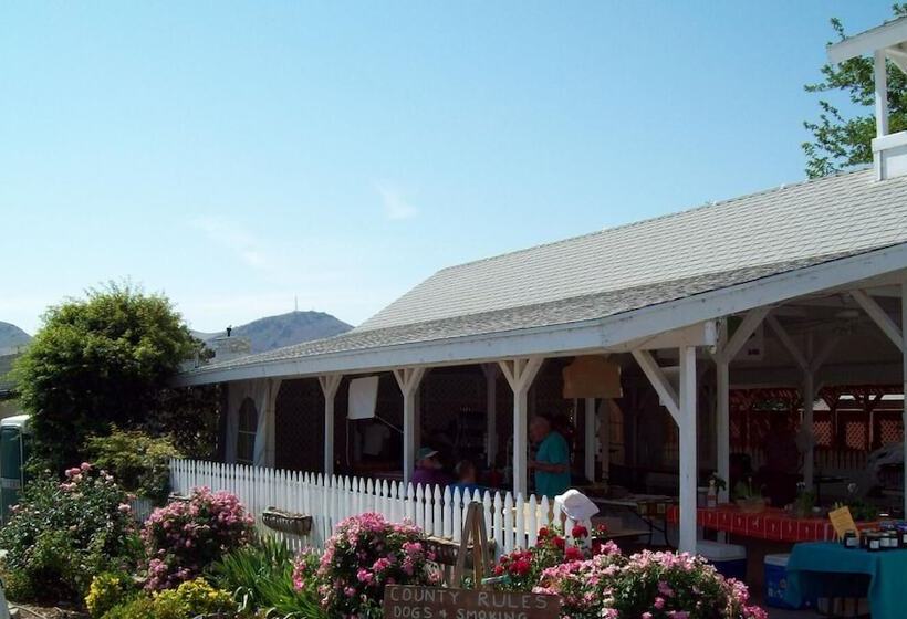 فندق على الطريق Lakeshore Lodge