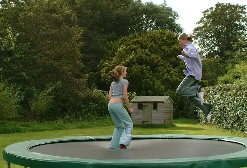 Majatalo Cambo House And Estate B&b