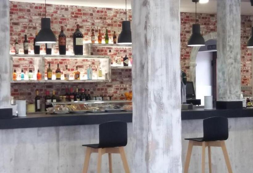 ペンション Posada La Bolera