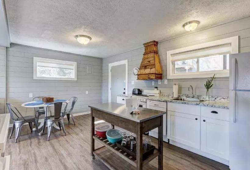 Lomakeskus Cottages At Fair Haven Cove