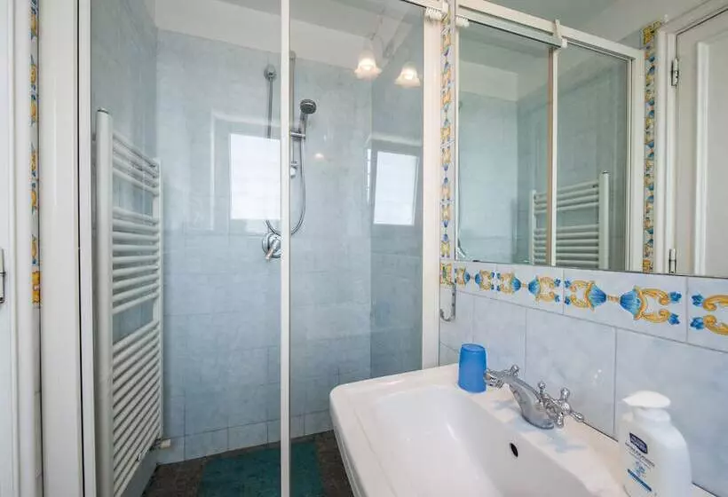 تختخواب و صبحانه I 34 Turchi