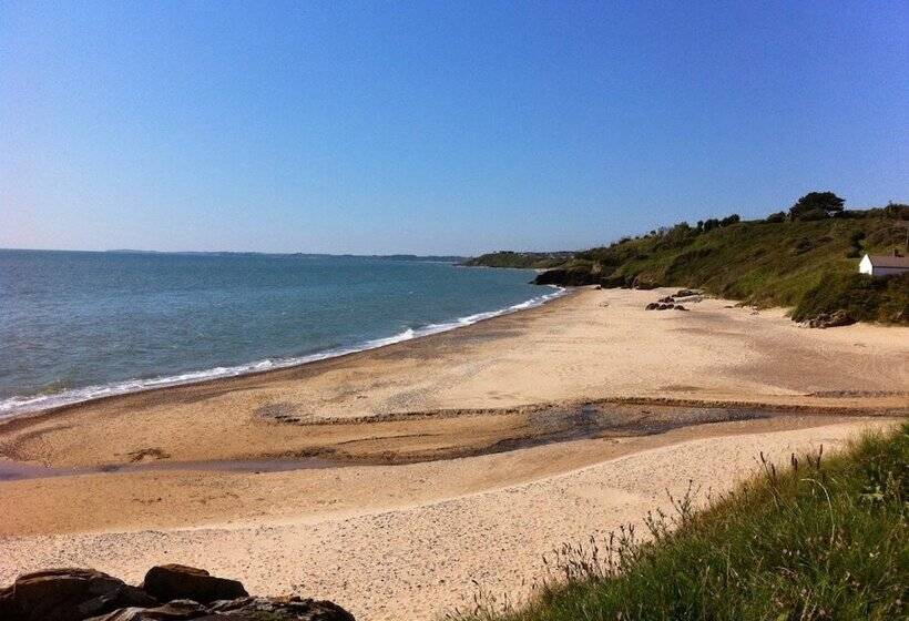 Отель Ashdown Park