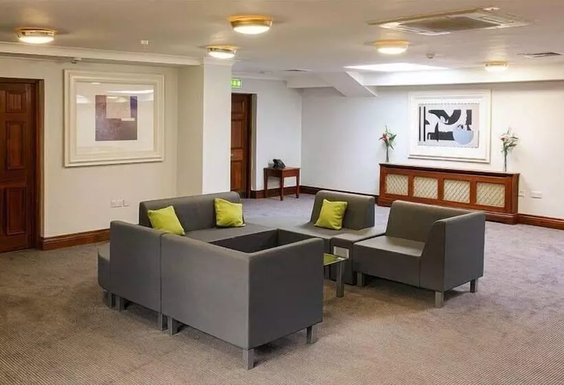 فندق Ashdown Park