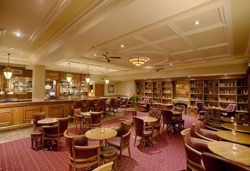 Отель Ashdown Park