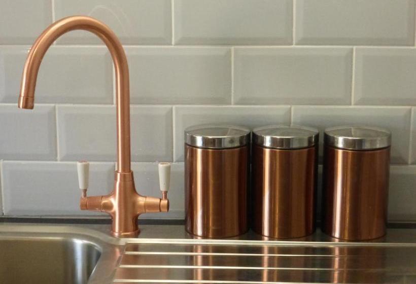 هتل Bryn Holcombe