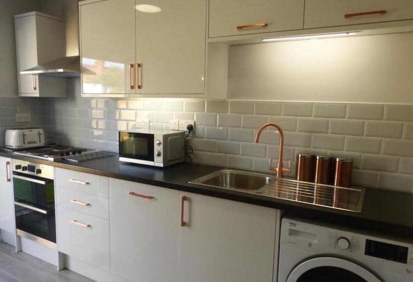 هتل Bryn Holcombe