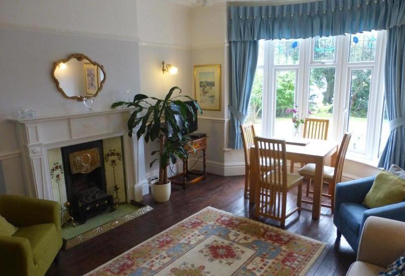 هتل Bryn Holcombe