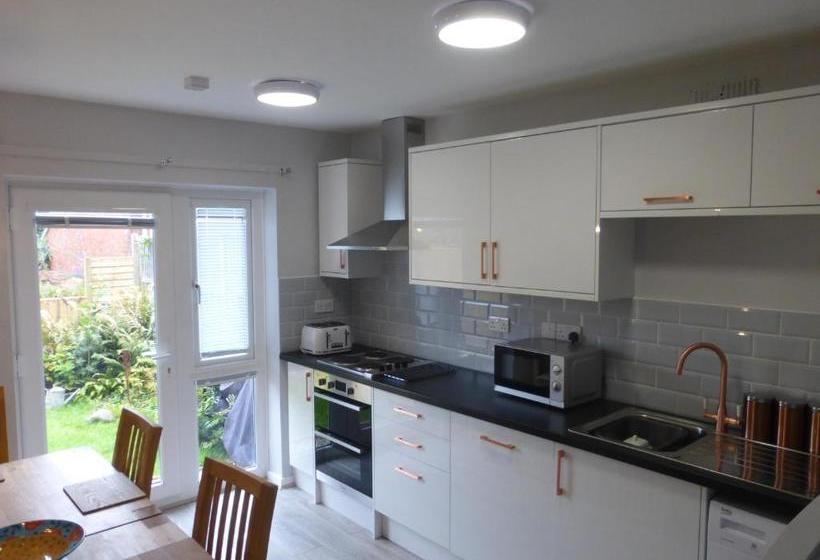 هتل Bryn Holcombe