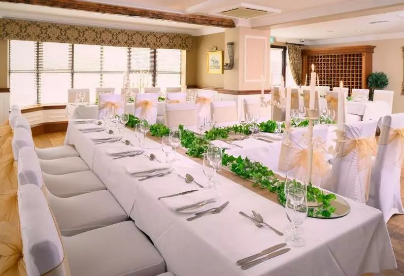 Hotel Bunratty Manor