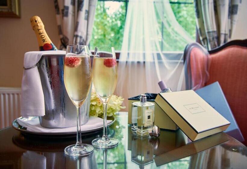 Hotel Bunratty Manor