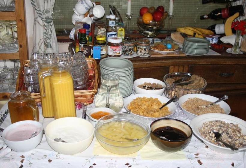 فندق Corrib Wave Guest House