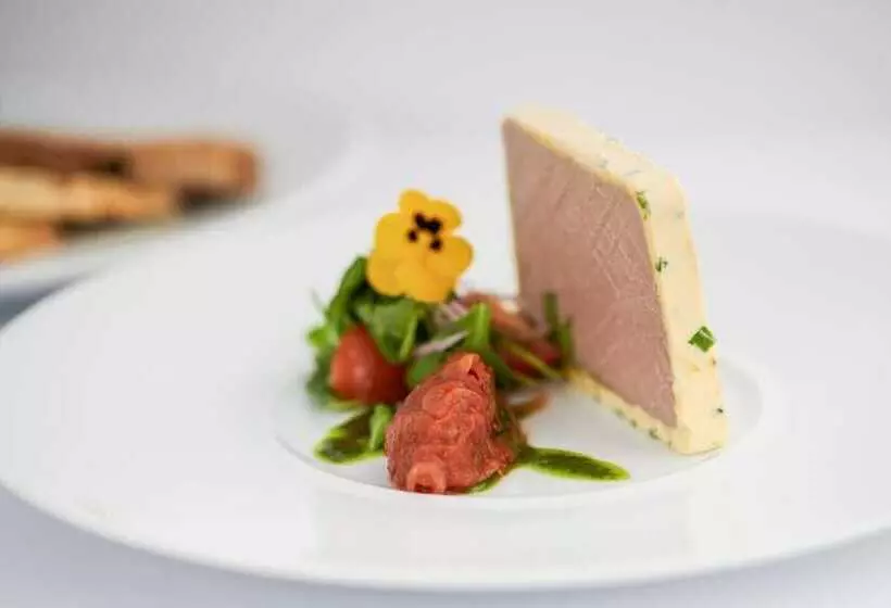 Dunadry Hotel And Gardens