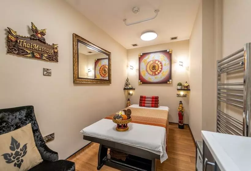 Dunadry Hotel And Gardens