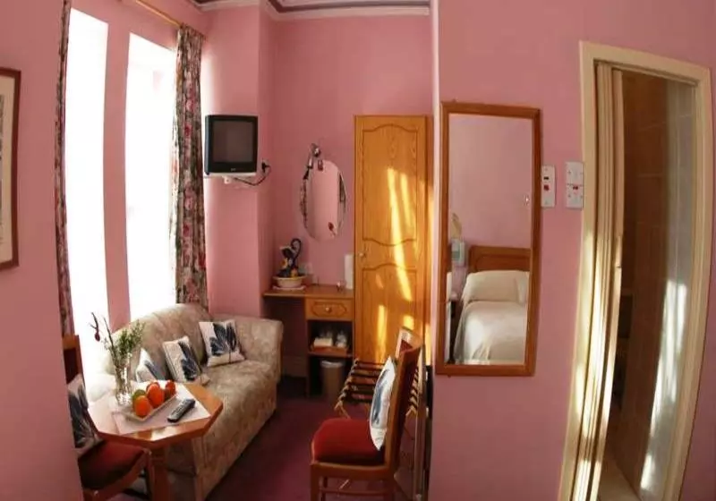 فندق Garnish House