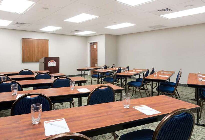 בית מלון כפרי Hawthorn Extended Stay By Wyndham Naples