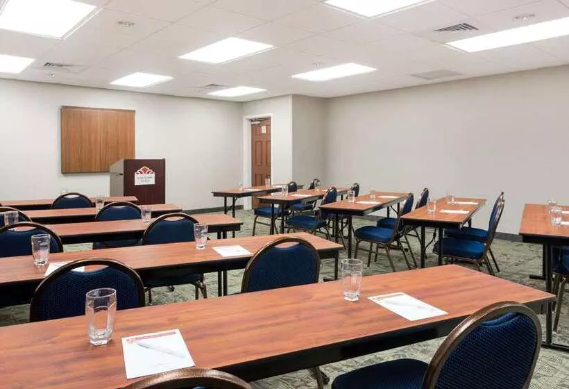 בית מלון כפרי Hawthorn Extended Stay By Wyndham Naples