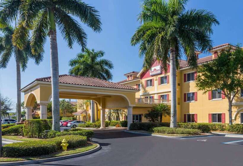 בית מלון כפרי Hawthorn Extended Stay By Wyndham Naples