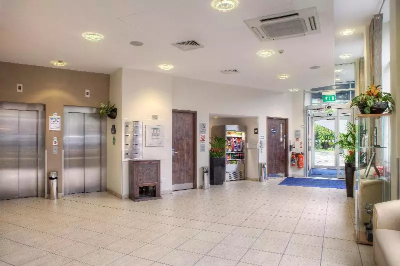 هتل Holiday Inn Express   Glasgow   City Ctr Theatreland, An Ihg