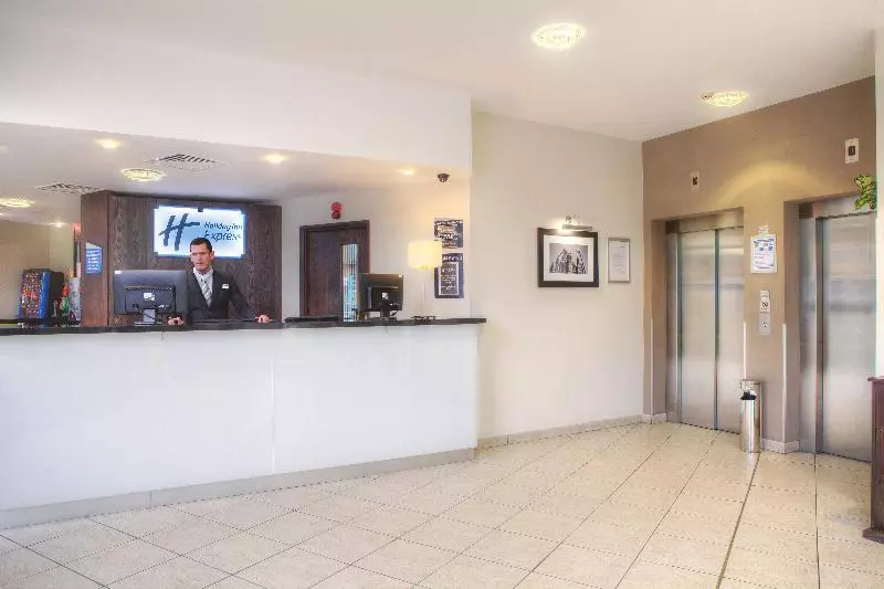 هتل Holiday Inn Express   Glasgow   City Ctr Theatreland, An Ihg