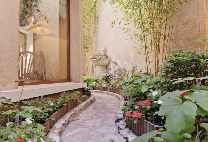 فندق Hôtel Beaubourg