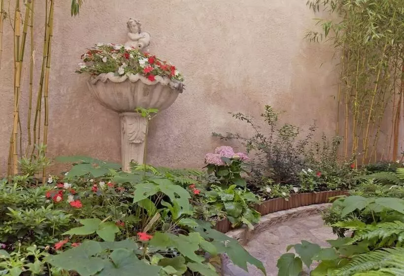 فندق Hôtel Beaubourg