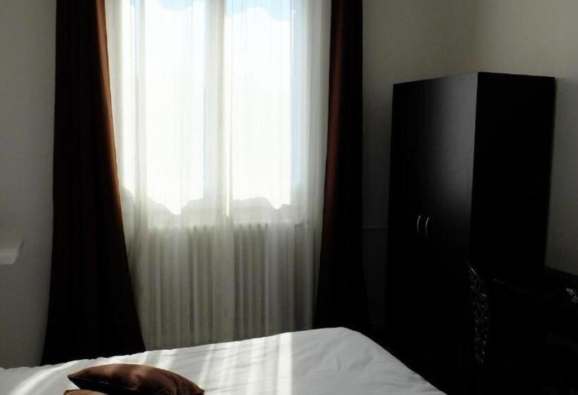 هتل Hôtel Saint George