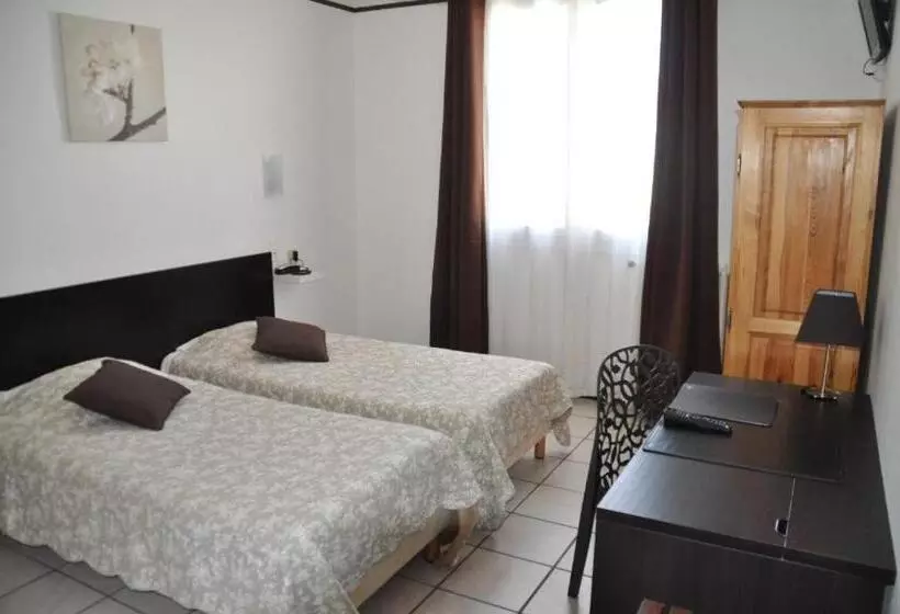 Szálloda Hôtel Saint George