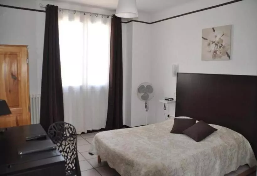 Szálloda Hôtel Saint George