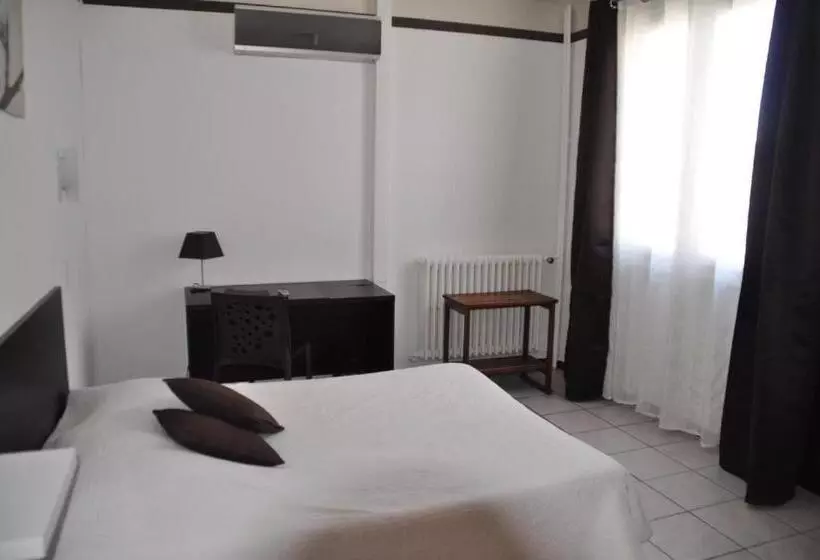 Szálloda Hôtel Saint George