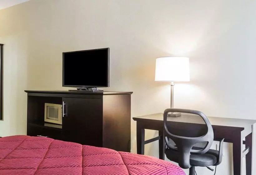 هتل Quality Inn & Suites Near Coliseum And Hwy 231 North
