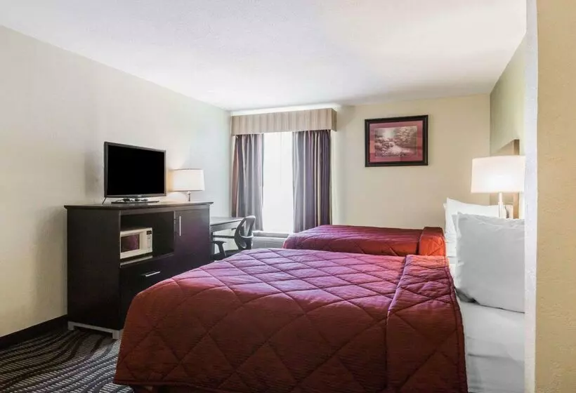 هتل Quality Inn & Suites Near Coliseum And Hwy 231 North