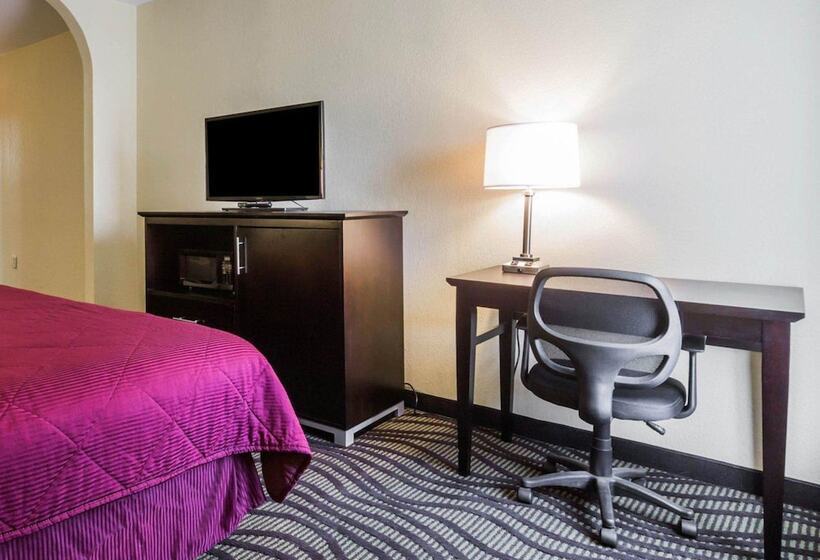 Otel Quality Inn & Suites Near Coliseum And Hwy 231 North