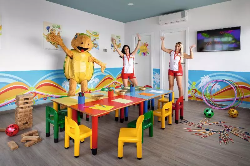 Hotel Riu Vistamar - All Inclusive