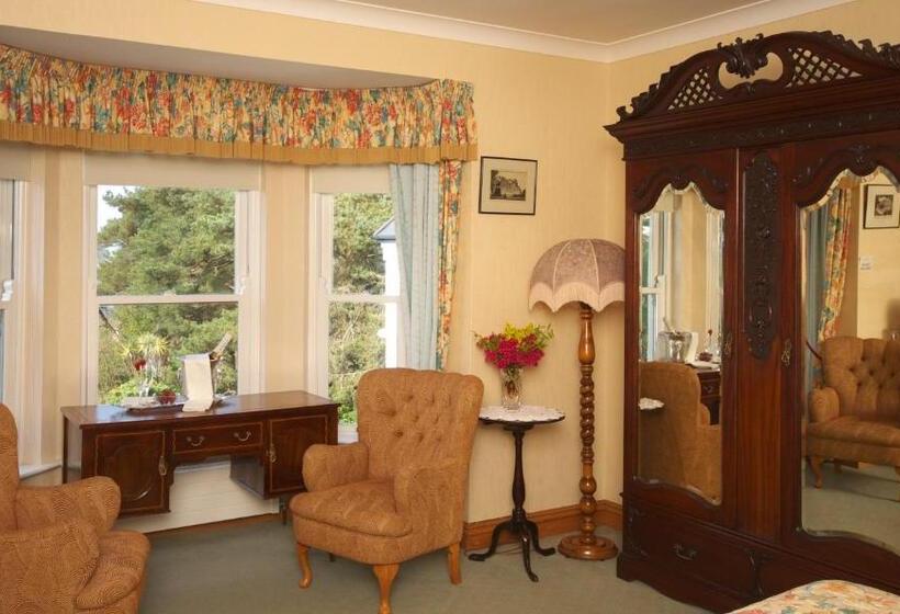 בית מלון כפרי Seaview House