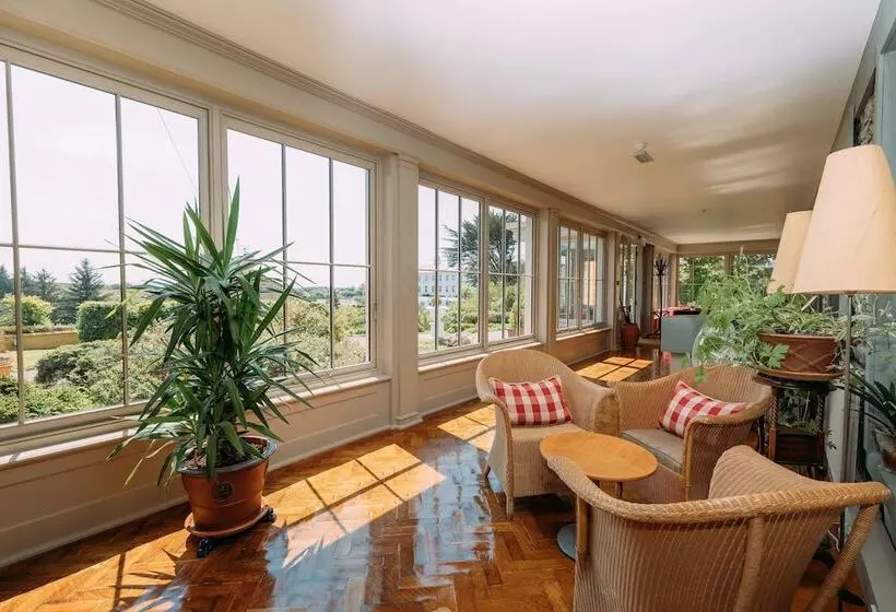 Sheedys Boutique Hotel & Restaurant