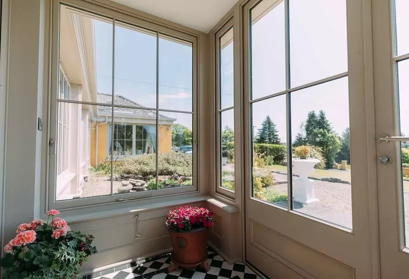 Sheedys Boutique Hotel & Restaurant