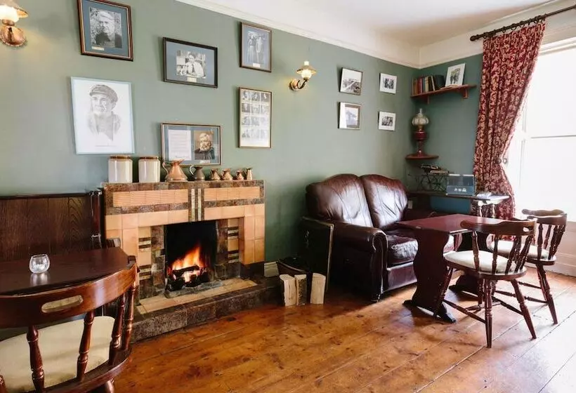 Sheedys Boutique Hotel & Restaurant