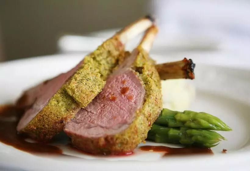 Sheedys Boutique Hotel & Restaurant