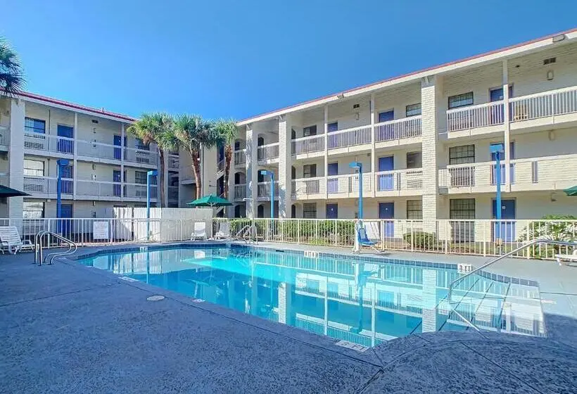 ホテル Stayable Jacksonville North