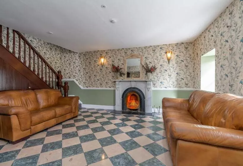 فندق Troysgate House