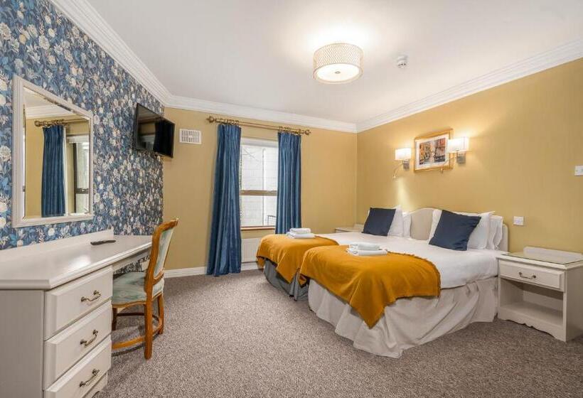 هتل Troysgate House