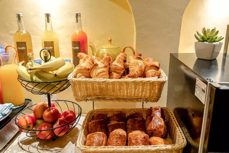 هتل Villa Royale Montsouris