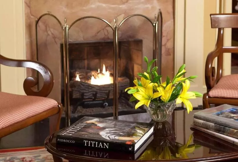 Retkeilymaja The Inn & Tavern At Meander