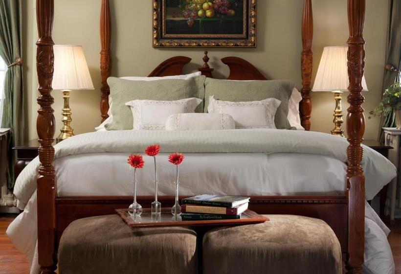 ユースホステル The Inn & Tavern At Meander