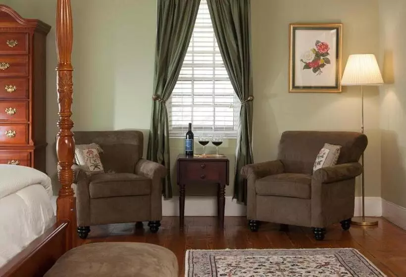 Retkeilymaja The Inn & Tavern At Meander